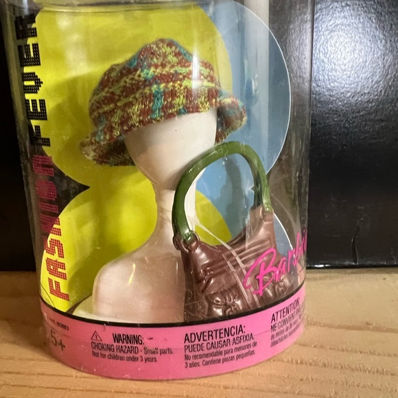 Barbie Other - Barbie Fashion Fever Accessory Set. Comes with knit bucket hat & purse NRFB